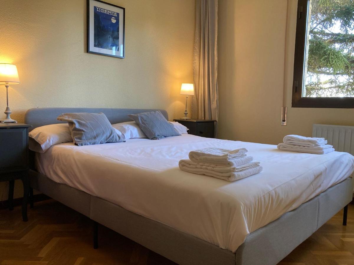 Los Cedros, Gran Chalet Con Piscina Y Apartamento En Navacerrada Eksteriør bilde