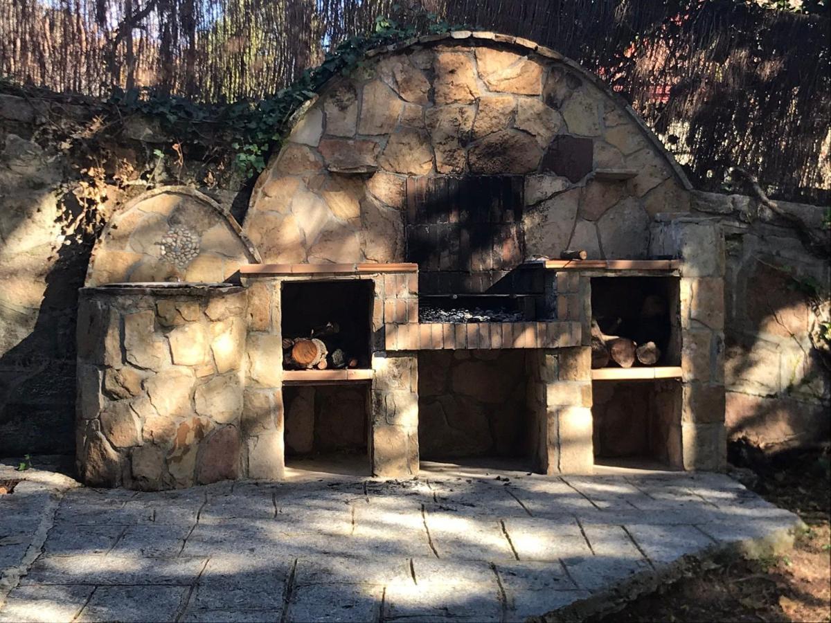 Los Cedros, Gran Chalet Con Piscina Y Apartamento En Navacerrada Eksteriør bilde