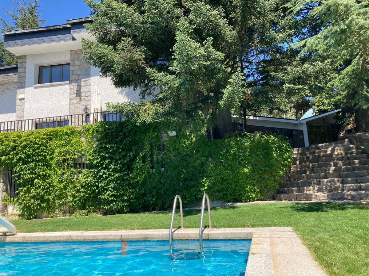 Los Cedros, Gran Chalet Con Piscina Y Apartamento En Navacerrada Villa Eksteriør bilde