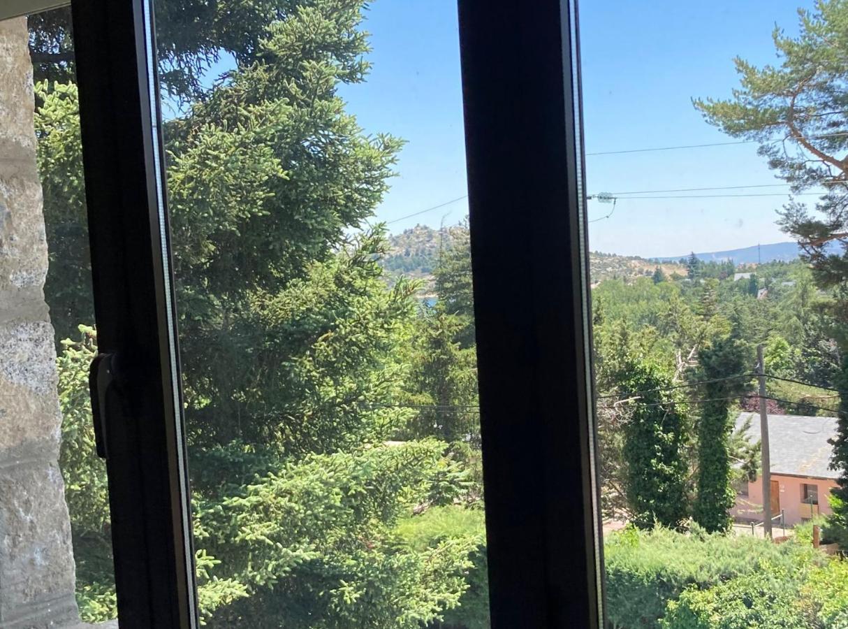 Los Cedros, Gran Chalet Con Piscina Y Apartamento En Navacerrada Eksteriør bilde